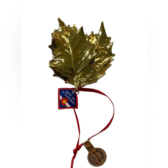 24K Gold Plated Holly Leaf Ornament - Picture 3 of 6